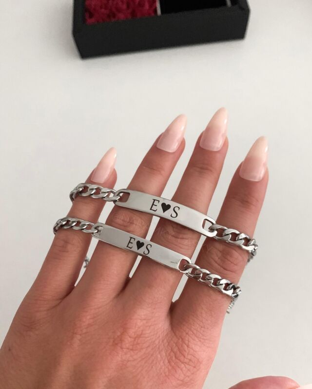 Náramky s gravírováním na přání ♥️⛓️🔐

 ᴡᴡᴡ.ɴᴀʀᴀᴍᴋʏ-ʟᴀsᴋʏ.ᴄᴢ
náramky se jmény, iniciály, daty
____________________________________
#naramkysejmeny #naramkynaprodej #naramkysinicialy #naramky #dnesnosim #dnes_nosim #naramkysejmeny #czechgirl #czechboy #czechcouple #naramkynaprani #naramkylasky #laska #partnerskenaramky #naramkypropary